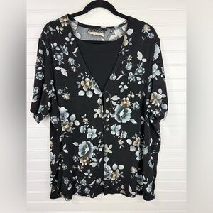 Notations Clothing Co. Y2K black floral plus size business casual top. Size 2X